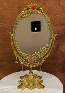 Gương Trang Điểm Cổ Điển Gương Mỹ Phẩm Để Bàn Hình Bầu Dục Gương Xoay Hai Mặt Với Chân Đế Khung Dập Nổi Kim Loại Trang Trí - Product Image 2