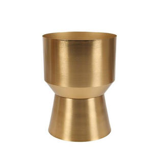 Premium-Grade Handcrafted Aluminium Flower Vase with Unique Carved Patterns for Hotel <b>Aesthetics</b> - Product Image 1