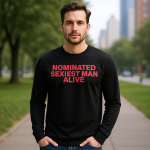 Camiseta Personalizable de Manga Larga Estilo Vintage, Nominada al Hombre Más Sexy del Mundo, para Él - Producto Promocional - Product Image 3