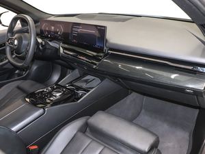 BMW Serie 5 530i xDrive Sedán 2025 Usado en Excelentes Condiciones, Transmisión Automática de 8 Velocidades, 255 HP, 2L, 14, Listo para Enviar - Product Image 2