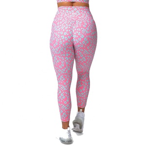 Venta al por mayor de mallas de fitness personalizadas para las mujeres impresas de bajo precio con la más alta calidad Leggings de Yoga de glúteos | Servicio OEM - Product Image 4