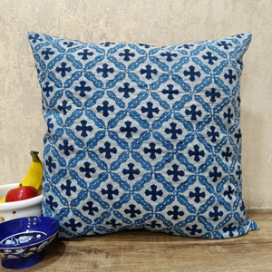 Véritable bloc de main imprimé 100% coton Voile Ozee Kantha avant et arrière coussin et taie d'oreiller ensemble pour un usage domestique - Product Image 1