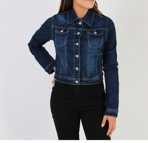 Chaqueta Vaquera Premium para Mujer, Ropa Urbana, Chaqueta Vaquera con Tela Vaquera Lavada, Silueta Relajada, Cómoda - Product Image 3
