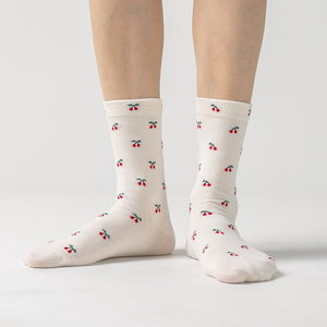 Calcetines de Algodón de Punto Transpirables para Mujer Kikiya - Lindo Diseño con Estampado de Iconos, Diseño de Cerezas, Uso Diario Coreano - Icon a - Product Image 3