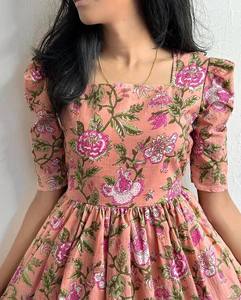 Hermoso vestido Maxi especial de verano con un estampado floral - Product Image 5