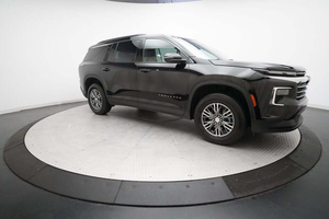 CLean Perfect USED 2025 Chevrolet Traverse LT AWD - Product Image 3