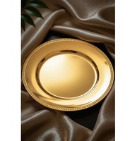 Assiette de présentation en acier inoxydable argenté à finition miroir de luxe avec perles pour décoration de table de mariage et d'événements, sous-assiette métallique en gros