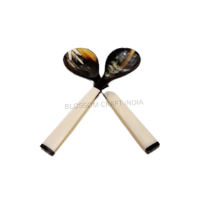 Juego de cuchara y tenedor de cuerno de búfalo pulido artesanal de gran venta con mangos de hueso duraderos, cuchara de desierto de bajo precio para banquete vikingo - Product Image 2