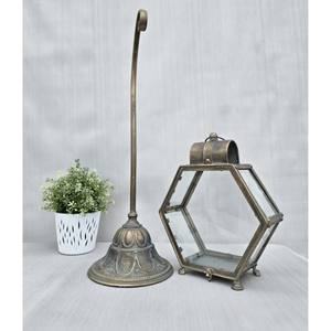 Faroles vintage de Ramadán de metal y cristal, de gran tendencia, que simbolizan la unidad, la calidez y las bendiciones compartidas. - Product Image 5