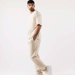 T-shirt vierge Streetwear de haute qualité: T-shirt pour homme fabriqué, poids lourd 250gsm, impression de logo personnalisable - Product Image 1