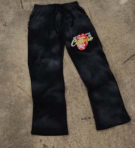 Pantalones Deportivos Holgados de Felpa Francesa Personalizados, con Pedrería, Perlas, Remaches, Estampado DTG, Costuras Invertidas - Product Image 2