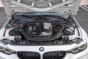 BMW M4 Coupé 2018 USADO, con Volante a la Izquierda/Derecha, Paquete de Competición - Product Image 6