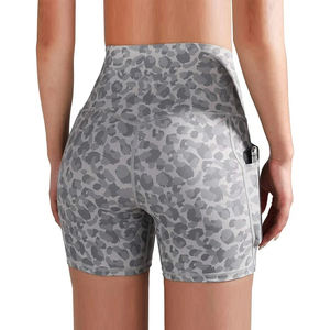 Vêtements de rue pour l'extérieur Shorts d'entraînement élégants pour femmes Shorts d'entraînement pour femmes avec volants - Product Image 5