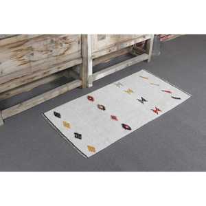 Petit tapis turc vintage 1,8x3,5 pi (55x108 cm), tapis kilim blanc uni - Product Image 1