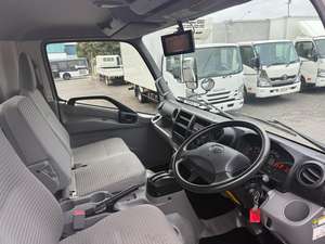 Usado para Camioneta Dyna 4x4 Automática Diésel Modelo 2022 100% en Perfecto Funcionamiento 1 Año de Garantía - Product Image 3