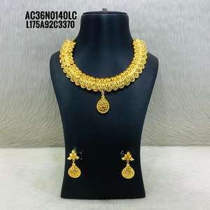 ชุดสร้อยคอสั้นแฟชั่นอินเทรนด์พร้อมต่างหูและแหวนชุบทอง18K หนึ่งกรัมสำหรับผู้หญิง - Product Image 1