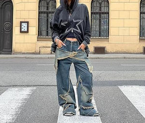 Sudadera con capucha corta para hombre, de algodón grueso, con cremallera completa, doble cremallera, estilo urbano, estampado en relieve y detalles bordados - Product Image 4