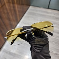Nouvel arrivage de lunettes CuastomDiamJewel Square Pass Diamond Tester Cut VVS1 Moissanite Lunettes de soleil personnalisées pour hommes et femmes Hip Hop Fashion Lunettes de soleil