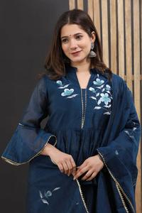 เสื้อเบลาส์และเสื้อเบลาส์ลายระบายด้วยมือจากนักออกแบบใหม่ - Product Image 5