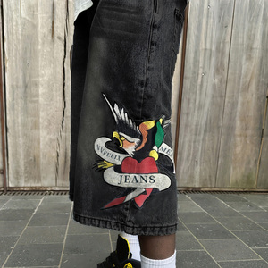 กางเกงขาสั้นผ้ายีนส์ขาสั้นสำหรับผู้ชายกางเกงขาสั้นทรงหลวมปักโลโก้ฤดูร้อนยอดนิยม2025 - Product Image 2