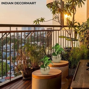 Pot en métal classique avec finition or mat pour jardinières d'intérieur sur balcon salon laiton durable bronze cuivre pour mariages - Product Image 1