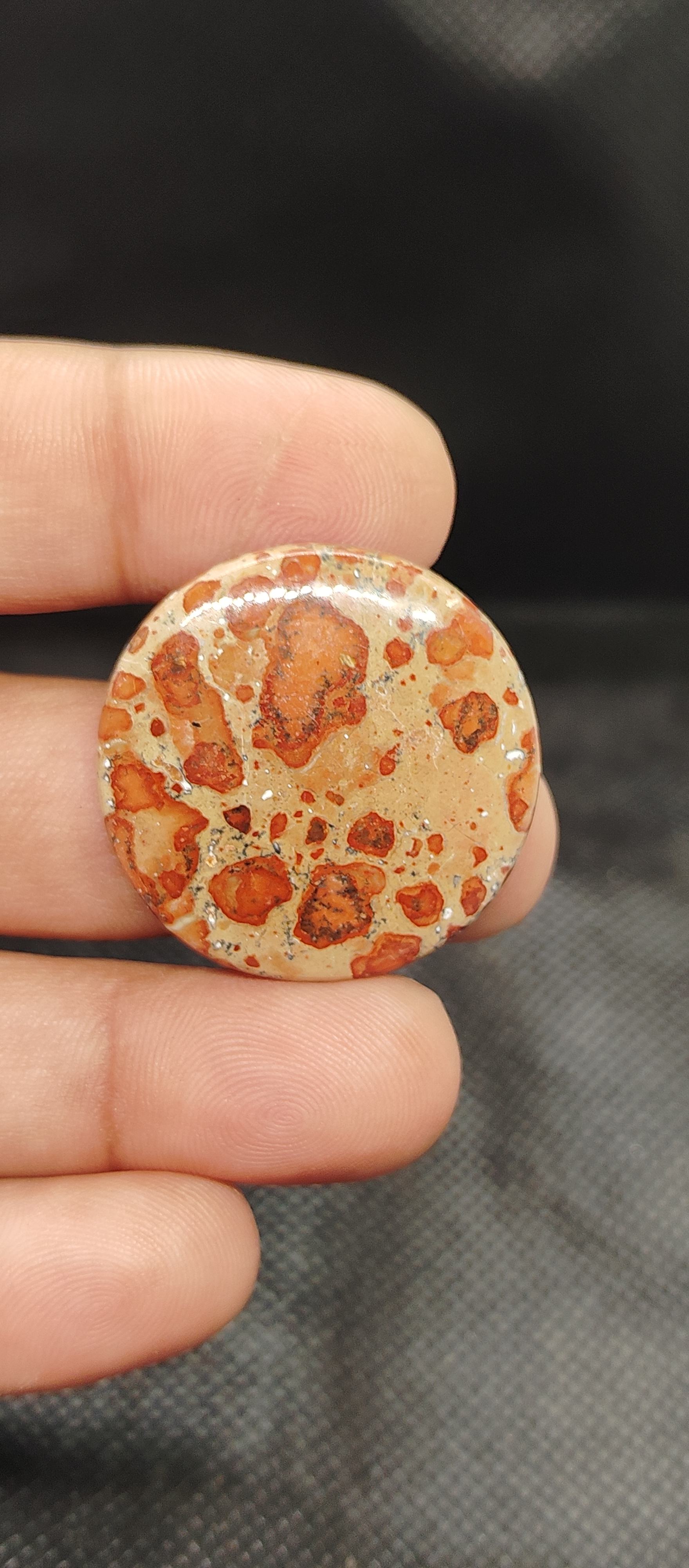 สีน้ำตาล