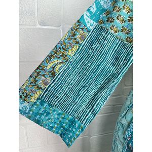 Kimono Largo Reversible Kantha Pur para Mujer, Color Verde Pastel, con Estampado Animal, de Algodón, para Usar como Cubre Traje de Baño - Product Image 4