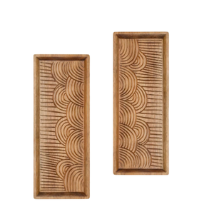 Plateau de service en bois fait à la main, motif ondulé unique sculpté à la main, forme rectangulaire, plat en bois pour le comptoir de cuisine - Product Image 1