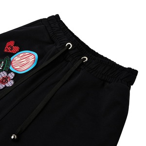 กางเกงขาสั้นสีดำสำหรับผู้ชายกางเกงกีฬากางเกงวอร์มสำหรับผู้ชายกางเกงชายหาดว่ายน้ำขาสั้นสีดำพิมพ์โลโก้ได้ตามต้องการ - Product Image 4