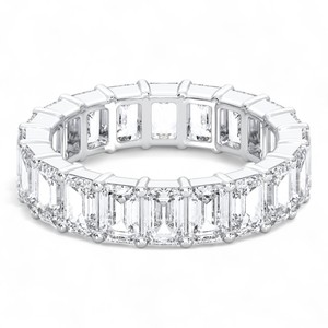 Bague de mariage éternelle en platine pour femme, sertie de moissanite taille émeraude E-F/VVS-VS de 4,80 carats - Product Image 1