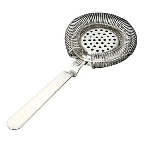 Colador de Cócteles Hawthorne Profesional de Acero Inoxidable, Diseño de Resorte Resistente, Vertido Suave para Bartender y Uso en el Hogar - Product Image 6