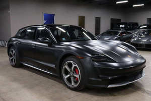 Vehículo Eléctrico Usado 2023 2024 Turismo de Alta Gama con Sistema de Infoentretenimiento Moderno y Fuerte Aceleración EV, Suministrado desde Japón - Product Image 2