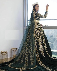 Diseñador hermoso vestido de boda caftán Trail adornado con cuentas de cristal piedra de cristal Dabka Zardozi trabajo hecho de lino de seda - Product Image 1