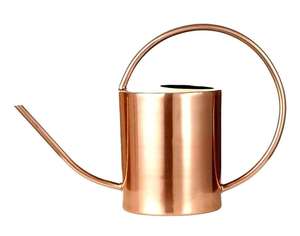 Canaleta de agua metálica premium para exteriores, fabricada con un cuerpo de metal resistente que proporciona un flujo de agua equilibrado y una manipulación cómoda. - Product Image 3