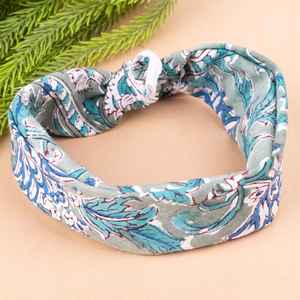 Foulard en coton floral pour femmes, bandana, accessoire de cheveux tendance, cadeau pour elle - Product Image 6