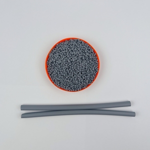 Gránulos de <span class=keywords><strong>TPE</strong></span> Reticulados, Retardantes de Llama, Alta Elasticidad, Resistentes al Aceite, Flexibles a Baja Temperatura, Certificación ROHS, Marca Rongfengda - Product Image 2