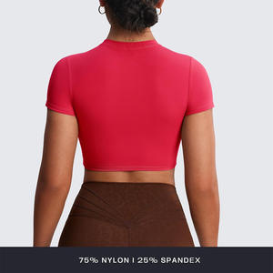 เสื้อครอปออกกำลังกายสำหรับผู้หญิง OEM น้ำหนักเบา ระบายอากาศได้ดี รองรับรูปร่างได้ดี เหมาะสำหรับโยคะ ฟิตเนส ชุดออกกำลังกายฤดูร้อน พร้อมพิมพ์โลโก้แบรนด์ส่วนตัว - Product Image 3