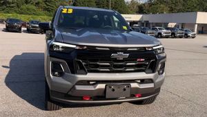 Offre Spéciale : Chevrolet Colorado Z71 4x4 2023 d'occasion – Prêt à être expédié - Product Image 1