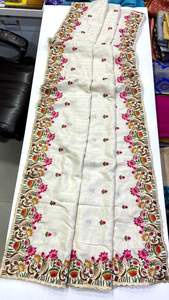 Sari en soie pour femmes avec broderie et travail au fil de viscose - Tenue de fête, de mariage et de festival - Product Image 2