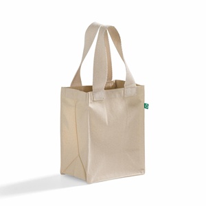 Sac fourre-tout tendance en toile recyclée, durable et écologique, avec logo personnalisé, fermeture ouverte et décoration lettre, pour toutes les saisons - Product Image 4