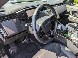 Range Rover Sport Dynamic SE SUV Automatique Essence Atmosphérique avec Toit Panoramique et Sièges en Cuir – État Impeccable 2020 - Product Image 5