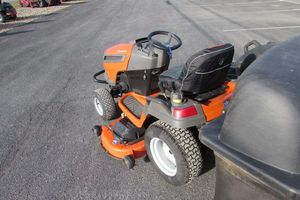 Cortadora de Césped Husqvarna Rider LGT2654 a Precio Económico, Tracción en las Cuatro Ruedas de Alto Rendimiento, Corte de Césped Duradero, Tractor de Jardín en Venta - Product Image 2