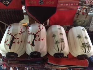 Linterna de seda de la mejor calidad, decoración del Festival del Medio Otoño, formas diversas, colores inspirados, origen vietnamita, artesanía, flor de Bambú - Product Image 3