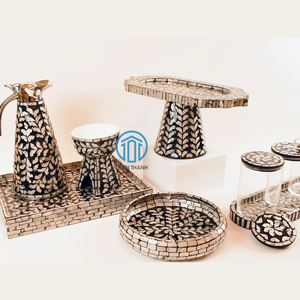 Juego de tarros y bandejas de vidrio con incrustaciones de fregona de lujo para dátiles, aperitivos y uso en la cocina durante el Ramadán en casas de Oriente Medio hechas en Vietnam - Product Image 2