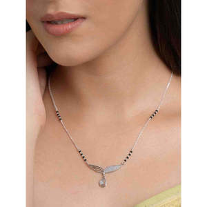 Compre un Mangalsutra de Plata Pura con Baño de Oro, Cadena de Perlas y Diamantes, Estilo Étnico Religioso, Regalo Perfecto para su Esposa - Product Image 5