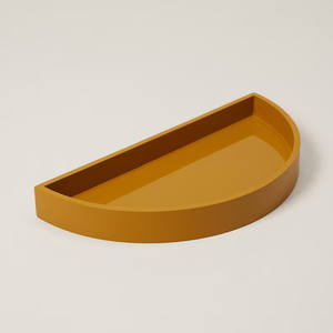 Plateau de service en laque fait main de haute qualité Demi-cercle Moderne Forme de demi-lune Plateau décoratif pour les accents d'ameublement et la décoration intérieure - Product Image 3