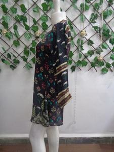 Túnica corta de corte recto de alta calidad Kurti en algodón Khadi para amantes de la moda tradicional minimalista disponible a bajo precio - Product Image 3