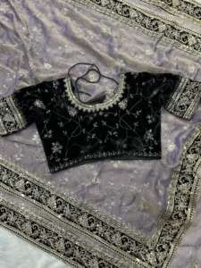 Sari de Seda Suave Color Mocha para Mujer con Bordado Zari, Borde de Encaje Jaal, Lentejuelas y Bordado en Tela de Terciopelo - Product Image 6