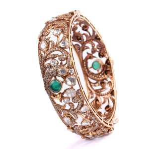 Nouveau lancement Gajaah 925 Argent Sterling Bracelets Jaipuri Jaali exquis avec pierres Polki et émeraude verte, paire de bracelets pour femmes - Product Image 3