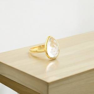 Bague Statement en Argent Sterling 925 Plaqué Or 18 carats avec Cristal de Quartz Naturel Facetté Façonné à la Main et Sertissage Clos Style Bohème - Product Image 2